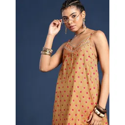 Taavi Floral Printed Gotta Patti Festive Kurta with Palazzos-picture-21