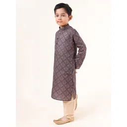 TABARD Boys Ethnic Motifs Printed Mandarin Collar Cotton Straight Kurta & Churidar image 5