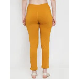 TAG 7 Women Pack Of 2 Solid Straight-Fit Ankle-Length Leggings image 4