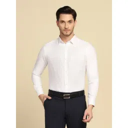 TAHVO White Regular Fit Textured Shirt-picture-24