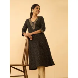 Taneira Black Cotton Regular Fit Polka Dots Kurta-picture-42