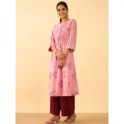 Taneira Dark Pink Cotton Regular Fit Geometric Kurta-picture-39