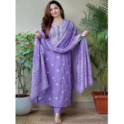 Tashvi's Women Floral Embroidered Regular Thread Work Kurta Set With Dupatta-picture-41