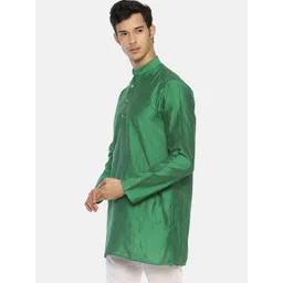 TATTVA Men Green Solid Straight Kurta image 3
