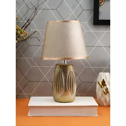 TAYHAA Gold-Toned Textured Ceramic Frusturical Shaped Table Lamp image 2