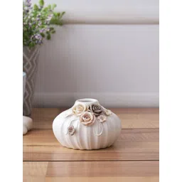 TAYHAA White & Beige Floral Textured Ceramic Serene Vase-picture-39