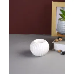 Tayhaa White Ceramic Abstract Candle Holder-picture-26