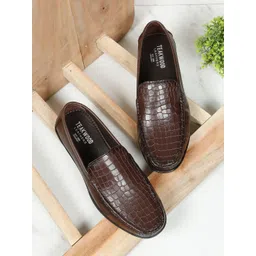 Teakwood Leathers Men Textured Leather Formal Loafers-picture-40