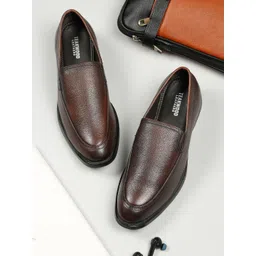 Teakwood Leathers Men Textured Leather Round-Toe Formal Loafers-picture-40
