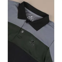 Technosport Boys Colourblocked Polo Collar Pockets Slim Fit T-shirt image 2