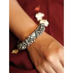 Teejh Ethnic  Anusha Silver Oxidized Ghungroo Bangle for Women image 2