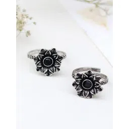 Teejh Ethnic Kayra Black Stone Silver Oxidized Toe Rings for Women-picture-26