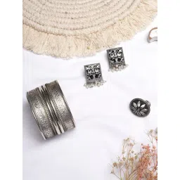Teejh Pitara Collection Ruchira Silver Oxidized Jewellery Set-picture-19