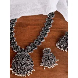 Teejh Vaidehi Black Stone Necklace & Earrings Set-picture-11