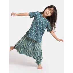 THE BABY LABEL Unisex Kids Green Naturally Dyed Abstract Block Printed Pure Cotton Kurta & Harem Pants image 3