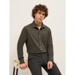 The Bear House Green Cotton Tailored Fit Solid Formal Shirt-picture-44