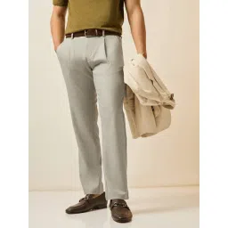 The Bear House Green Regular Fit Solid Trousers-picture-27