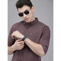 THE BEAR HOUSE Men Maroon & Pink Slim Fit Gingham Checked Cotton Shirt-picture-10