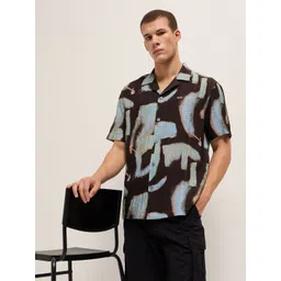 THE BEAR HOUSE Men Relaxed Fit Abstract Printed Cuban Collar Casual Shirt-picture-36