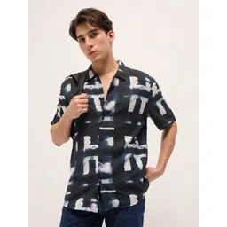 THE BEAR HOUSE Men Relaxed Fit Abstract Printed Cuban Collar Casual Shirt-picture-40