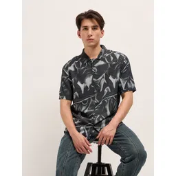THE BEAR HOUSE Men Relaxed Fit Abstract Printed Spread Collar Casual Shirt-picture-38