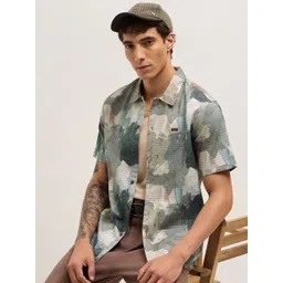 THE BEAR HOUSE Men Relaxed Fit Abstract Printed Spread Collar Casual Shirt-picture-17