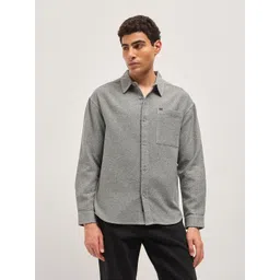 the bear house Men Relaxed Fit Fit Solid Spread Collar Casual Shirt-picture-11