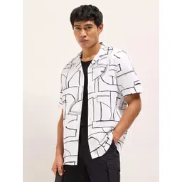 THE BEAR HOUSE Men Relaxed Fit Geometric Printed Cuban Collar Casual Shirt-picture-44