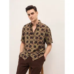 THE BEAR HOUSE Men Relaxed Fit Spread Collar Abstract Printed Casual Shirt-picture-29