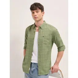 THE BEAR HOUSE Men Slim Fit Checked Button-Down Collar Casual Shirt-picture-12