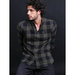 the bear house Men Slim Fit Checkered Button Down Collar Casual Shirt-picture-14