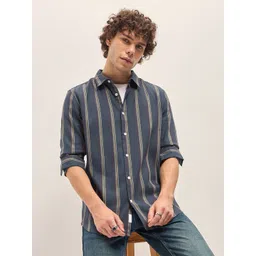 THE BEAR HOUSE Men Slim Fit Opaque Striped Casual Shirt-picture-10