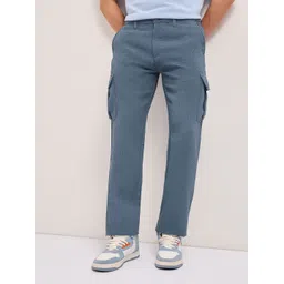 THE BEAR HOUSE Men Textured Straight Fit Cargos-picture-13