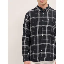 THE BEAR HOUSE Slim Fit Checked Pure Cotton Casual Shirt image 4