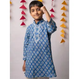 The Chikankari Raasaah Boys Ethnic Motifs Printed Regular Chikankari Pure Cotton Kurta with Trousers-picture-34