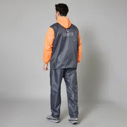 the clownfish Solid Men Raincoat image 2