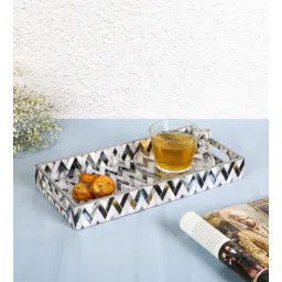 the home co. White & Gold, Black MDF Wood Zigzag Rectangle Serving Tray-picture-38