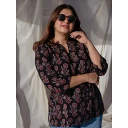 The Indian Ethnic Co Black Straight Ajrakh Handblock Printed Cotton Short Top-picture-42