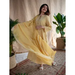 THE INDIAN ETHNIC CO Polka Dots Block Printed Dabu Kota Doriya Dupatta-picture-29