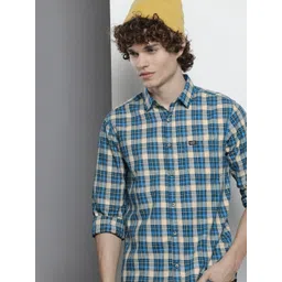the indian garage co. Men Slim Fit Checkered Spread Collar Casual Shirt-picture-16