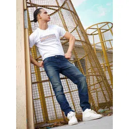 The Indian Garage Co Men Slim Fit Low Distress Light Fade Stretchable Jeans-picture-13