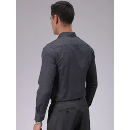 the indian garage co. x luxe Luxe by TIGC Men Cutaway Collar Solid Slim Fit Formal Shirt image 5