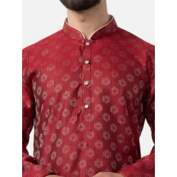 THE KURTA COMPANY Ethnic Motifs Printed Mandarin Collar Cotton Silk Kurta image 2
