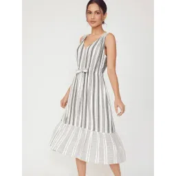 The Label Life White Striped Midi Dress-picture-18