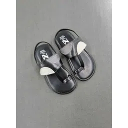 THE MADRAS TRUNK Kids Colourblocked One Toe Flats-image-32