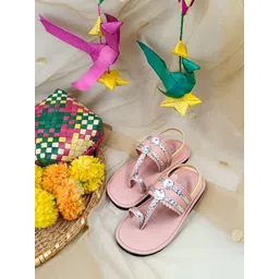 THE MADRAS TRUNK Kids Embellished Kolhapuris One Toe Flats-image-23