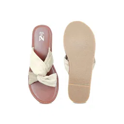 THE MADRAS TRUNK Women Open Toe Flats with Bows image 3