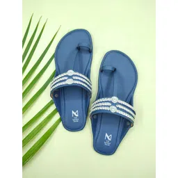 THE MADRAS TRUNK Women Striped One Toe Flats with Bows-picture-32