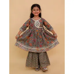 The Mom Store Girls Grey Cotton Printed Kurta Set-picture-34