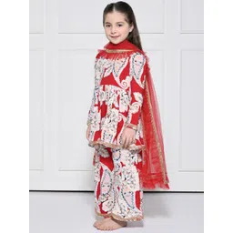 THE PONY & PEONY CO. Girls Ethnic Motifs Printed Cotton Kurta with Palazzos & Dupatta image 3